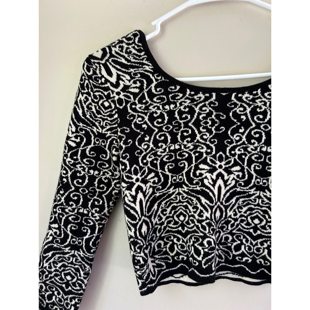 Black & White Patterned Long Sleeve Knit Cropped Top - XS Whimsigoth IndieSleeze - Picture 3 of 6